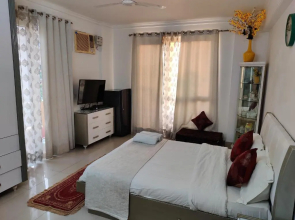 ALOHA RESORT GANGA View 1BHK Apartment and infinity Pool by Alka Rishikesh