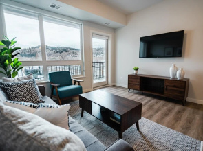 Gorgeous Modern Downtown Condo