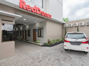 RedDoorz Syariah @ Boemi Guesthouse Tasikmalaya