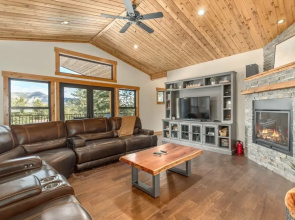 Rocky Mountain Get Away -- 30 Nights Minimum Rental Only 4 Bedroom Home by Redawning