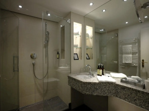 Villa Carlton - Adults Only