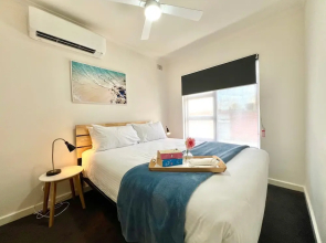 3BR Unit Free Park Wifi Campbelltown