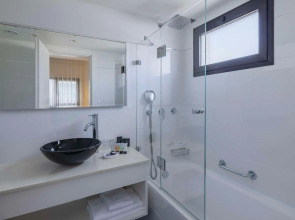 Best Western Regency Suites