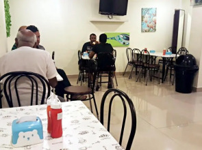 Royal Q&D Suites Hotel