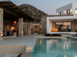 Villa Anamnisis With 5 Bedrooms and 5 5 Bathrooms