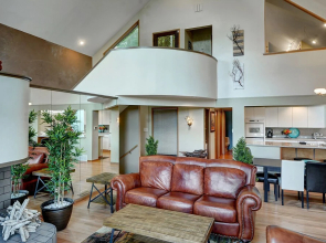 Madison Park Manor - Three Bedroom Home