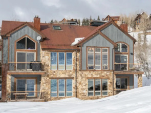 Terraces 901 by AvantStay Skiers Paradise Located Slopeside off of Lift 1 and 10