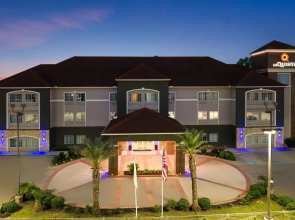 La Quinta Inn & Suites by Wyndham-Brookshire-West Katy