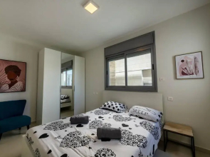 Pool side luxury suite at Royal Park-New Listing