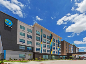 Tru by Hilton Laredo Airport