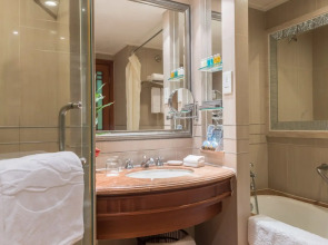 Отель Sanya Baohong