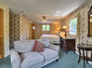 Darby Field Inn & Restaurant