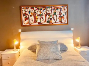 Yellow House - Deluxe Double Room With Bunk bed in Porto