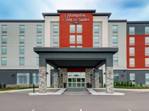 Hampton Inn & Suites by Hilton Belleville