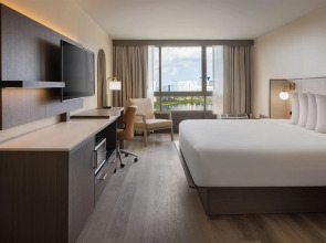 Ramada Plaza by Wyndham Orlando Resort & Suites Intl Drive