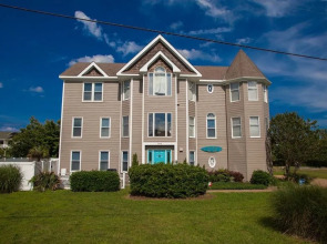 Victorian Sea-cret by RedAwning