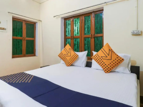 SPOT ON 68747 Shree Lodge