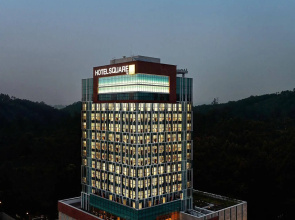 Square By Savills