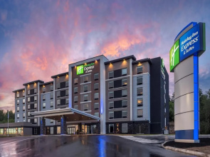 Holiday Inn Express & Suites Moncton by IHG