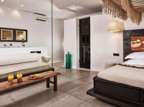 Myconian Utopia Relais & Chateaux