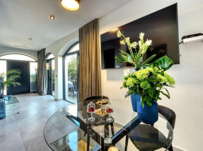 Beautiful Apartment in Dubrovnik With Outdoor Swimming Pool, Wifi and 2 Bedrooms