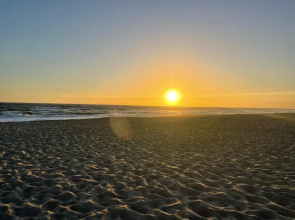 Lovely Beach Home - 2 min walk to the beach - Game Room - Channel Islands!