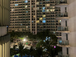 Azure Urban Resort 1br-2br St Tropez