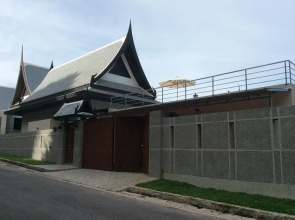 Casa Cliff Sur Mare