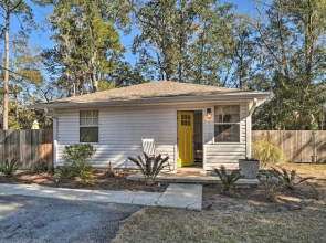 Fire Pit + Yard: Charming Port Royal Home!