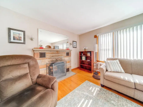 < 1 Mi to Lake Erie: Ashtabula Hideaway!