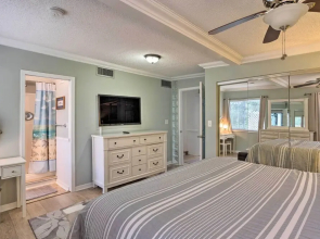 Charming Vacation Home < 3 Mi to Stuart Beach