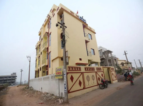 Hotel Blue Moon By OYO Rooms