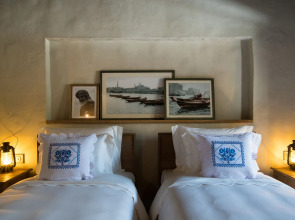 Отель Al Seef Heritage Hotel Dubai, Curio Collection by Hilton