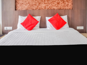 CAPITAL O74988 Hotel Lb