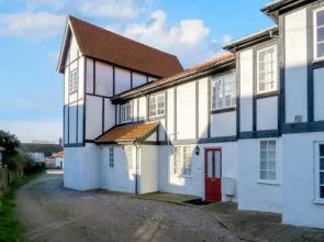 2 Bell Lodge, Thorpeness