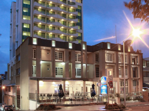Best Western Astor Metropole Apartments