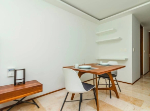 Amazing Studio, Best Location, AC, Beach!