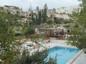 Holiday Cave Hotel