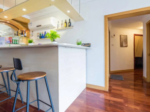 LeeHome Youth Hostel