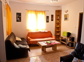 Deni - 70m From Beach - A1