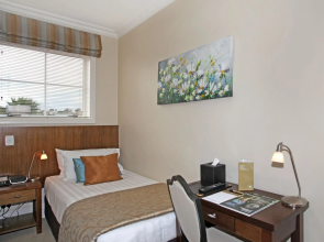 Tuakau Hotel