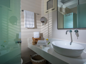 Notos Heights Hotel & Suites