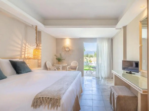 Drossia Palms Hotel and Nisos Beach Suites