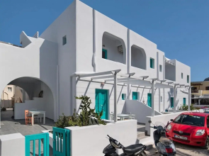 Nissia Beach Apartments and Suites