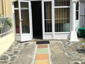 House With 3 Bedrooms in Flic en Flac, With Shared Pool, Enclosed Garden and Wifi