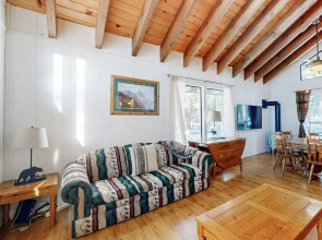 < 2 Mi to Tahoe Donner Ski Resort: Serene Retreat