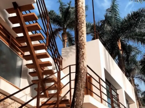 Modern 7 Bedrooms Villa on Private Beach Access