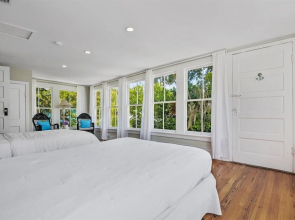 Chic St. Augustine Home Steps to Dining, Shopping