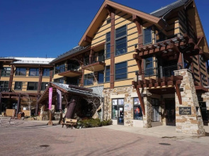 Hayden Lodge  - Views Of The Slopes And Village 3 Bedroom Condo by RedAwning