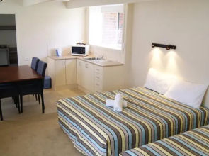 Econo Lodge Absolute Lakes Entrance Motel